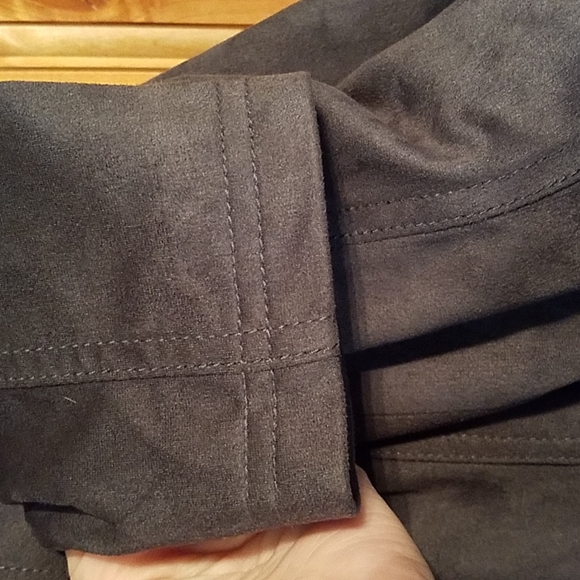 Yest grey jacket size 6-8 - Picture 6 of 8